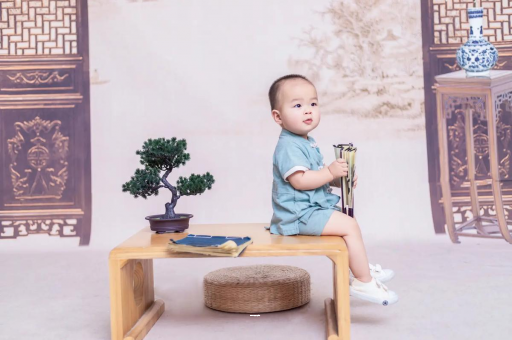 靖边宝宝几个月可以笑出声